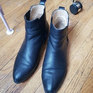 Nisolo Midnight Black Leather Booties